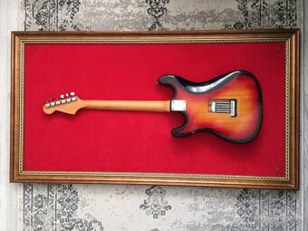 Vintage elektrická gitara typu Stratocaster - 6