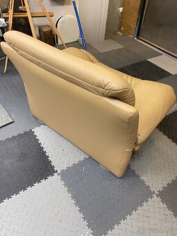 Koženné kreslo - 6