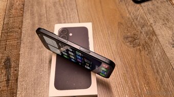 Vymenim iPhone 16 256gb - Alza - 100% bateria - 16 cyklov - 6