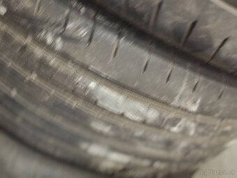 245 45 r18 goodyear f1 SEAL - 6