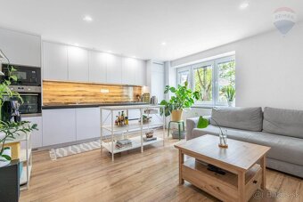 Unikátny 2,5 izbový byt v centre mesta, Prievidza - 6