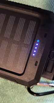 Predám výborný PoweBank so solárnym článkom. - 6