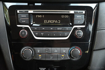 Predám Nissan X-trail benzín - 6