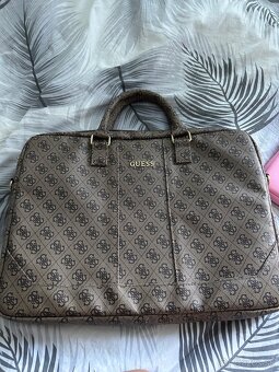 Guess puzdro na notebook - 6