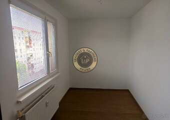 NA PREDAJ - 4 izbový byt s loggiou v Prešove - 6