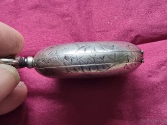 Veľké,strieborné vreckové hodinky. - 6