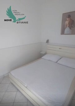 Apartmán s dvorom len 80m od mora na ostrove Vir v Chorvátsk - 6