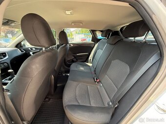 Kia Ceed 1,0 T-GDi Amber - 6