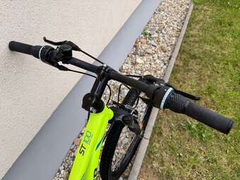 Krásny Rockrider ST100 26” ako nový + svetlá + zámok - 6
