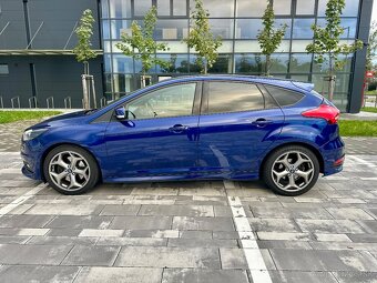 Ford Focus 2.0 ST - 6