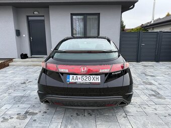 Honda Civic 1.8 Benzín 2006 - 6