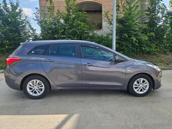 HYUNDAI I30 combi - 6