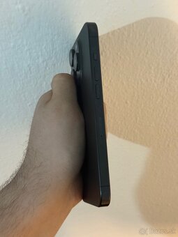 Predám iPhone 15 PRO 128GB Black Titanium stav 8/10 - 6