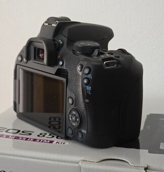 Canon eos 850D - 6