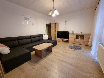 NA PREDAJ 3 IZBOVÝ BYT s LOGGIOU 74 m2 MYJAVA - 6