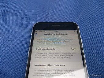 Apple iPhone SE (2020) - 6