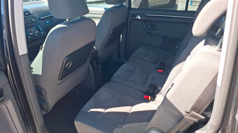 Volkswagen Touran 2.0 TDI BlueMotion Technology Highline - 6