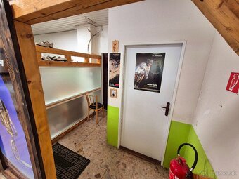 Prenájom obchodný priestor_125 m2_centrum Levice_námestie - 6