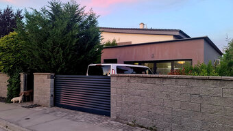 ZNÍŽENÁ CENA za SUPER 6 izb. RD 202 m2, pozemok 700 m2, bazé - 6