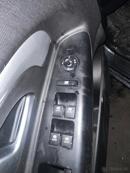 Rozpredám na diely Kia Ceed I benzín diesel automat manuál - 6