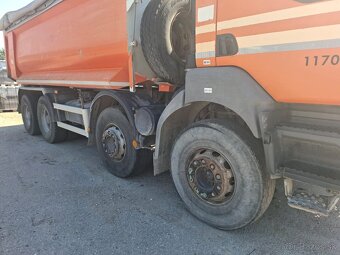 Renault kerax 8x4 - 6