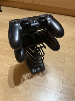 PREDÁM PLAYSTATION 4 Pro 1TB - 6