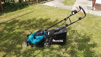 Aku kosačka Makita DLM 431Z - 6