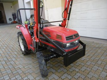 Malotraktor MITSUBISHI MT226D s čelním nakladačem - 6