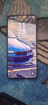 Samsung Galaxy S22 128GB Green – výborný stav + 5 krytov - 6