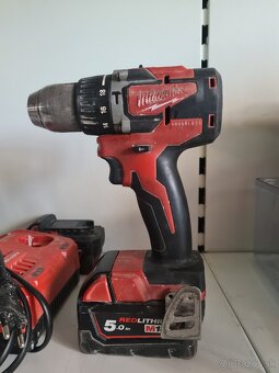 Aku vŕtačka s príklepom Milwaukee - 6