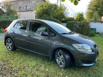 Auris 1.6 93kw 2009 nová STK - 6