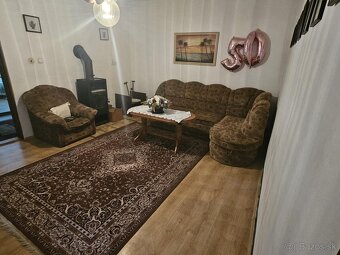 NA PREDAJ JEDNOPODLAŽNÝ 3 IZBOVÝ RODINNÝ DOM S GARÁŽOU - 6