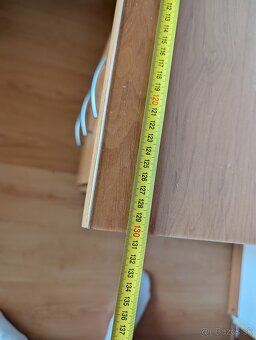 Predám kvalitný písací stôl – robustny so zasuvkami - 6