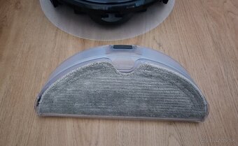Robotický vysávač RoboRock s mopom - 6