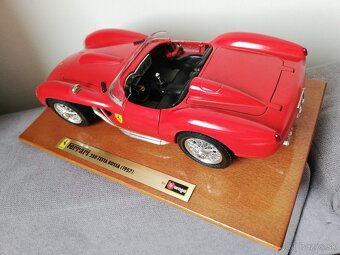 1:18 FERRARI 250 testarossa 1957  podstavec - 6