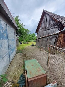 Rodinný dom v Podbranči  s výhľadom na hrad Branč - 6