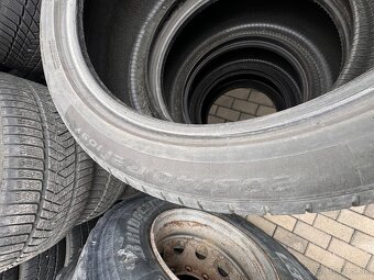 285/40 R21 Pirelli - 6