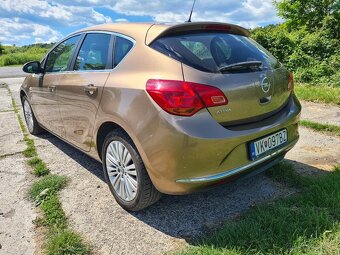Opel Astra 11/2013 1,4 Turbo benzín 120k 2. majiteľ SR - 6