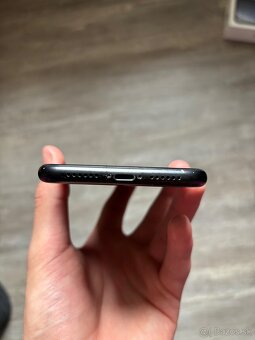 iPhone XR - 6
