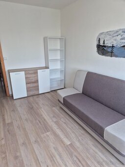 Prenájom 3 izbový byt - 6