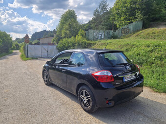 Toyota Auris 1.3 vvti 2010 benzín 73 kw - 6