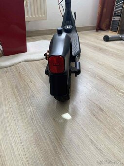 Ninebot by Segway KickScooter F40E - 6