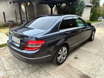Mercedes-Benz - 6