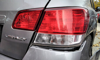 SUBARU LEGACY 2.5 AWD 2010 predám MOTOR EJ25 123kW,  DVERE, - 6