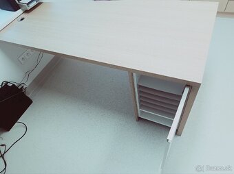 Predám písací, kancelársky, počítačový stôl. - 6