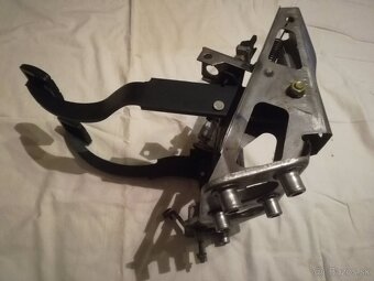 Mazda 323 BG pedále+snímače polohy - 6