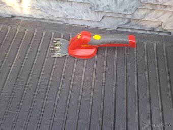 Kosačka a nožnice - 6