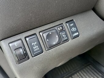 Nissan Navara D40 rok 2010 140kw/190PS pick up - 6