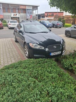 Jaguar XF 2,7 D r.v.2009 - 6