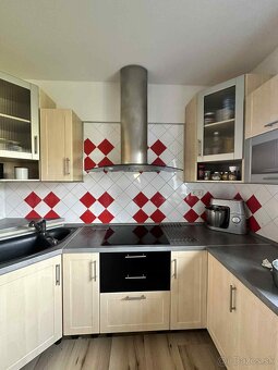 Kuchynská linka - 6